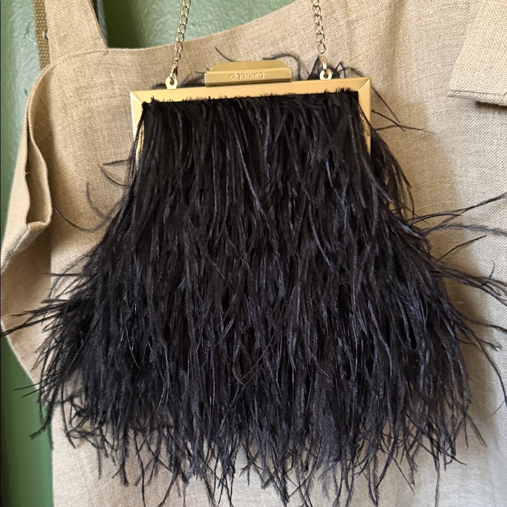 Olga Berg Elegant Black Ostrich purse